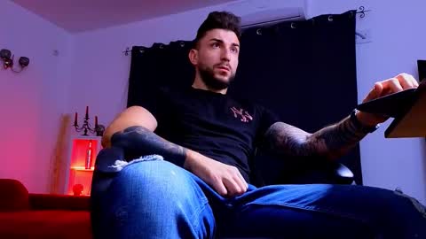 MightyAaron online show from 10/04/25, 03:48