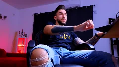 MightyAaron online show from 10/06/25, 02:31