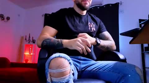 MightyAaron online show from 10/09/25, 05:49