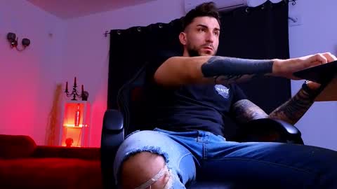 MightyAaron online show from 11/22/25, 03:49