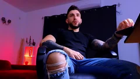 MightyAaron online show from 12/20/25, 05:36