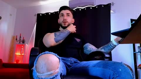 MightyAaron online show from 05/12/26, 04:09