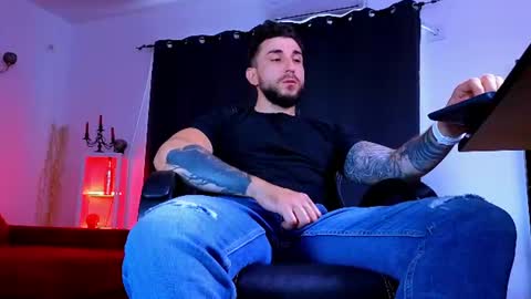 MightyAaron online show from 07/10/26, 03:47