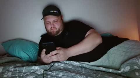 Miggy online show from 04/22/26, 03:31