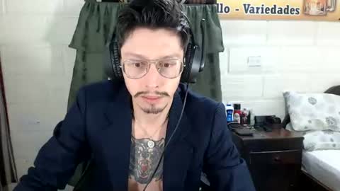 Miguel  Independent Model  online show from 06/14/26, 11:34