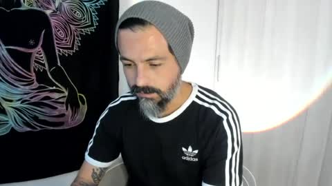 Snapshot of miguel_angeel_ chatting on 07/06/26, 02:25 Miguel Angel online show from 07/06/26, 02:25