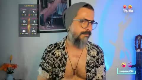 Snapshot of miguel_angeel_ chatting on 08/06/26, 05:15 Miguel Angel online show from 08/06/26, 05:15