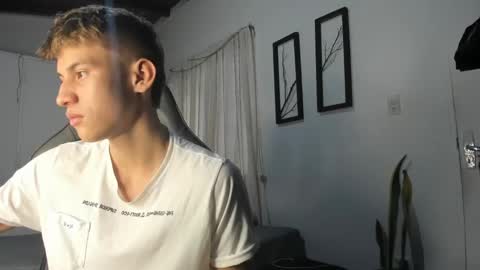 Snapshot of miguel_hz chatting on 02/03/25, 09:07 Miguel Hernandez online show from 02/03/25, 09:07