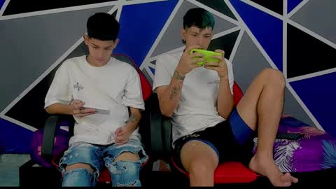 Snapshot of migueyalejo_sweetsex chatting on 03/04/25, 02:06 migueyalejo sweetsex online show from 03/04/25, 02:06