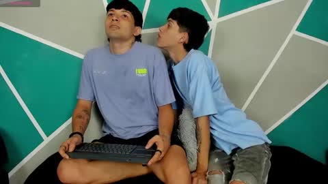 Snapshot of migueyalejo_sweetsex chatting on 09/30/25, 03:22 migueyalejo sweetsex online show from 09/30/25, 03:22