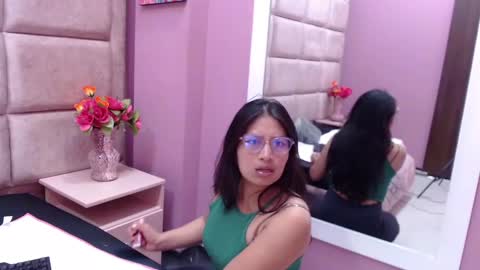 Snapshot of miha_smith chatting on 12/12/24, 02:37 Miha online show from 12/12/24, 02:37