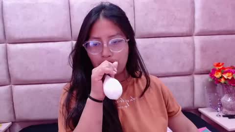 Snapshot of miha_smith chatting on 01/05/25, 06:24 Miha online show from 01/05/25, 06:24