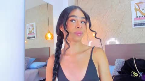 Miia online show from 04/06/26, 12:17