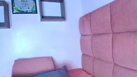 Snapshot of miia_01_ chatting on 09/10/25, 11:54 Mia  online show from 09/10/25, 11:54