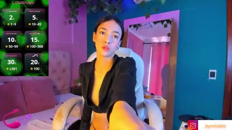 Snapshot of miia_bratz chatting on 10/07/25, 08:06 miia_bratz online show from 10/07/25, 08:06