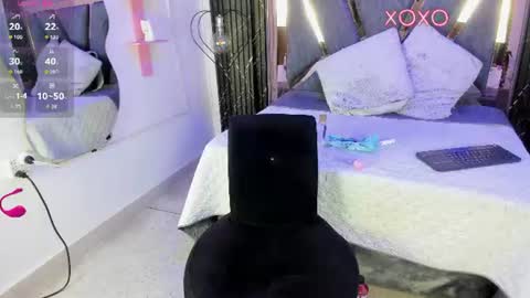 miia_deluxe_ online show from 06/17/26, 01:52