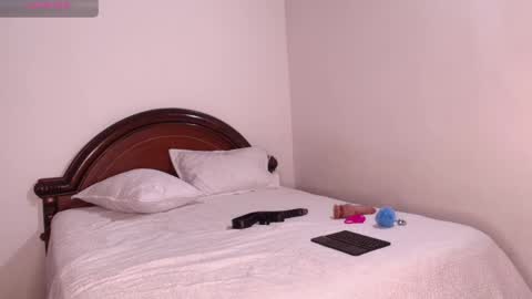 miia_monroy online show from 04/11/26, 11:53