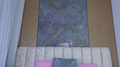 miia scoott  online show from 04/21/26, 12:00