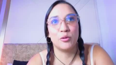 miia_secret_ online show from 02/18/26, 07:43