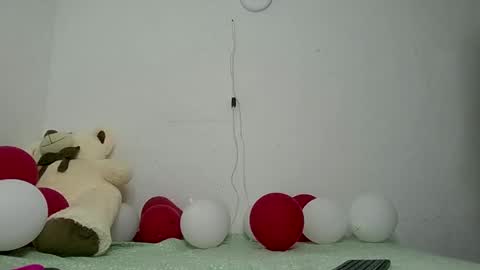 Snapshot of miia_smiith_0 chatting on 06/03/26, 08:36 miia_smiith_0 online show from 06/03/26, 08:36