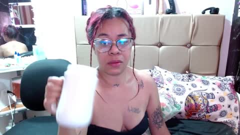 Snapshot of miia_spencer_ chatting on 01/04/25, 03:39 miia online show from 01/04/25, 03:39