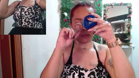 Snapshot of miia_spencer_ chatting on 09/09/25, 12:05 miia online show from 09/09/25, 12:05