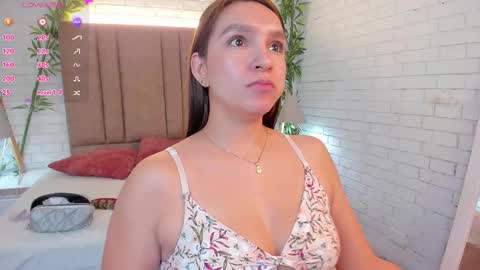 Miia 3 online show from 02/13/25, 05:54