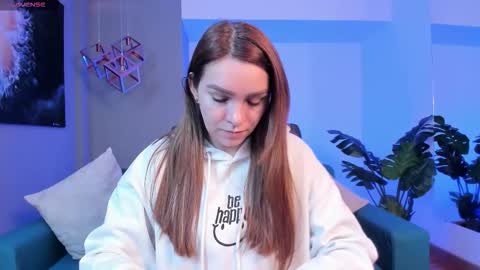 Miia 3 online show from 11/22/25, 11:31