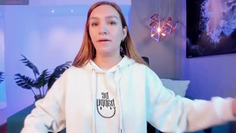 Miia 3 online show from 02/24/26, 11:19