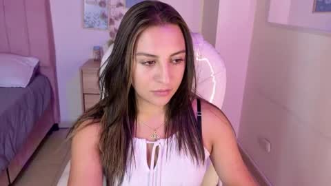 Snapshot of miia_thompson_1 chatting on 06/18/26, 08:02 M I I A online show from 06/18/26, 08:02
