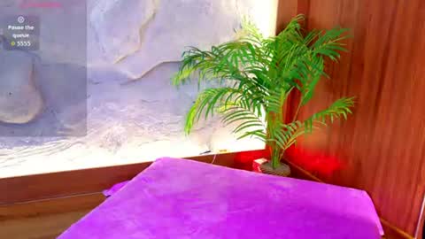 Snapshot of miiaa_cooper chatting on 06/16/26, 04:31 CALL ME MIA online show from 06/16/26, 04:31