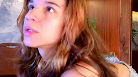 Snapshot of miiaa_cooper chatting on 07/07/26, 04:22 CALL ME MIA online show from 07/07/26, 04:22