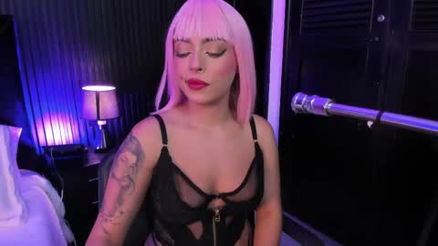 Snapshot of miiaamonroee chatting on 05/09/26, 05:45 Mia Monroe online show from 05/09/26, 05:45