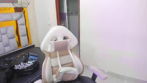 Snapshot of miiaboss chatting on 04/29/26, 11:14 miiaboss online show from 04/29/26, 11:14