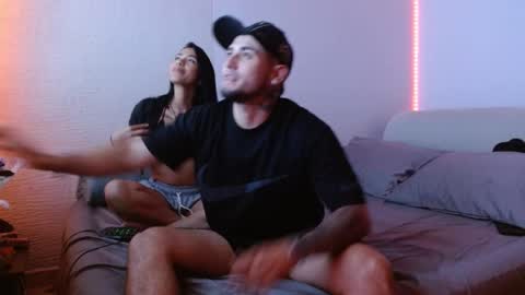 Mia and Liam online show from 12/21/24, 04:52