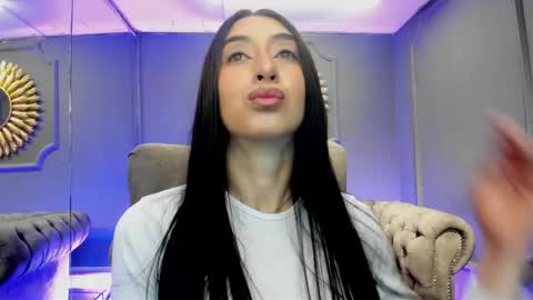 miilu  online show from 01/31/25, 03:20