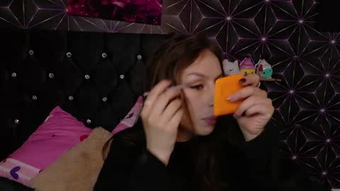 miis_beellaa online show from 06/11/26, 12:58