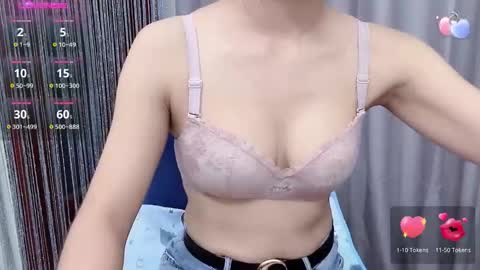 Ema online show from 10/12/25, 12:20