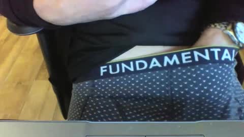 mik online show from 12/23/24, 11:25