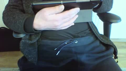 mik online show from 03/05/25, 09:16