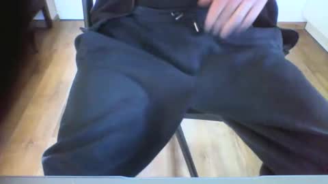 mik online show from 09/15/25, 01:11