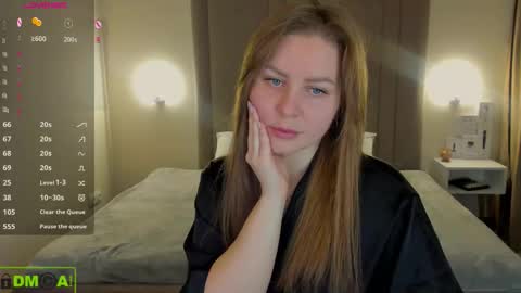 Mika online show from 12/03/25, 02:19