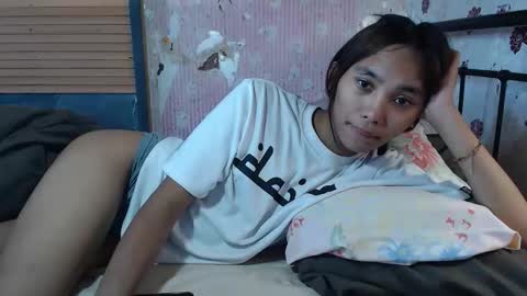 MIKA online show from 04/24/26, 02:47