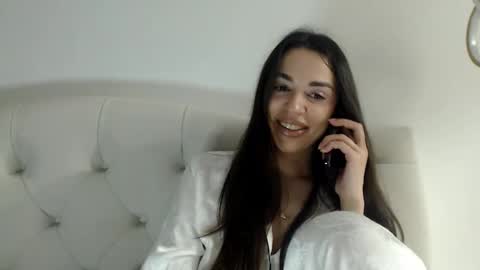 Mika online show from 02/18/26, 05:42