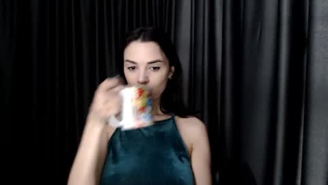 Mika online show from 04/12/26, 09:03