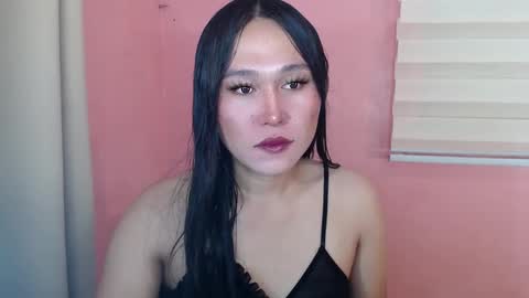 Hi im Avah online show from 02/12/25, 12:44