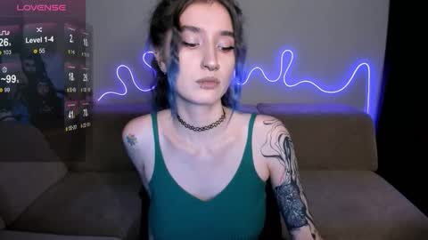 Mika online show from 11/07/25, 03:23