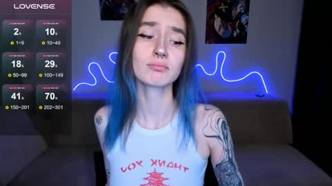 Mika online show from 04/01/26, 10:27