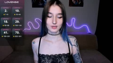 Mika online show from 04/17/26, 04:10