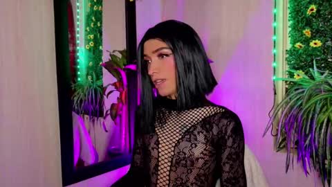 mikaelarangel online show from 10/20/25, 05:02